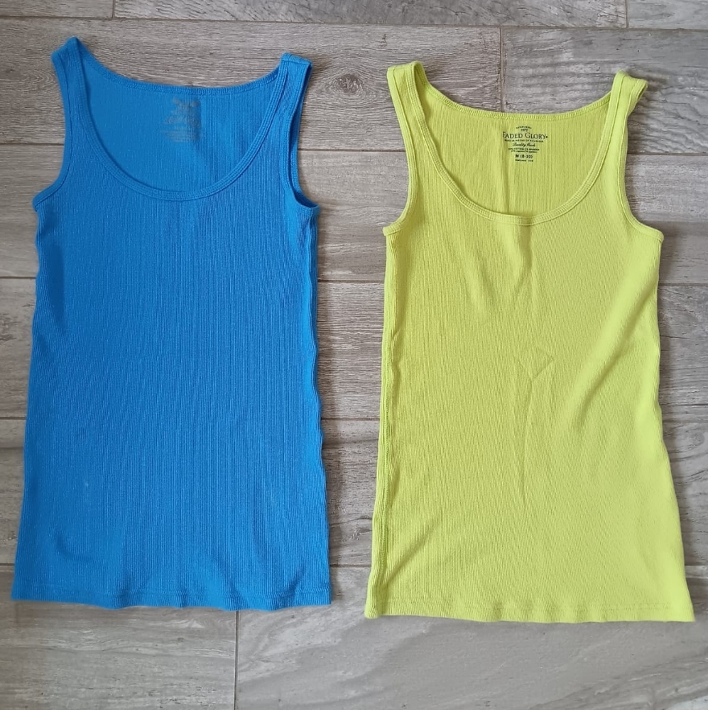 2 Tank tops